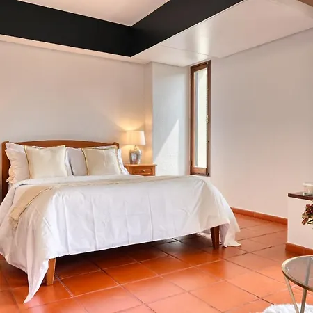 Monumental Tower, A In Madeira * Funchal (Madeira)